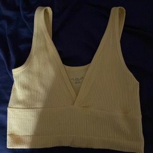 Urban outfitters crop top yellow, new condition
